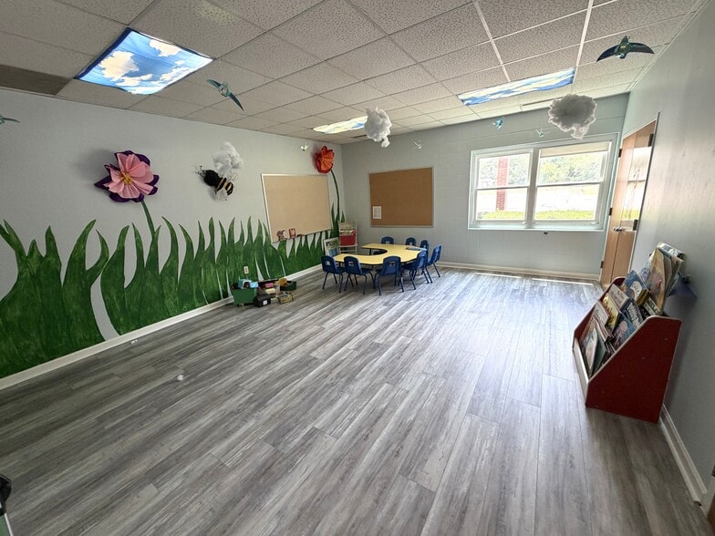 More Photos Of 3901 Raeford Rd, Fayetteville Religious Facility For Lease