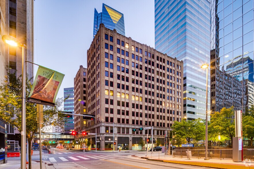 More Photos Of 119 N Robinson Ave, Oklahoma City Office For Lease