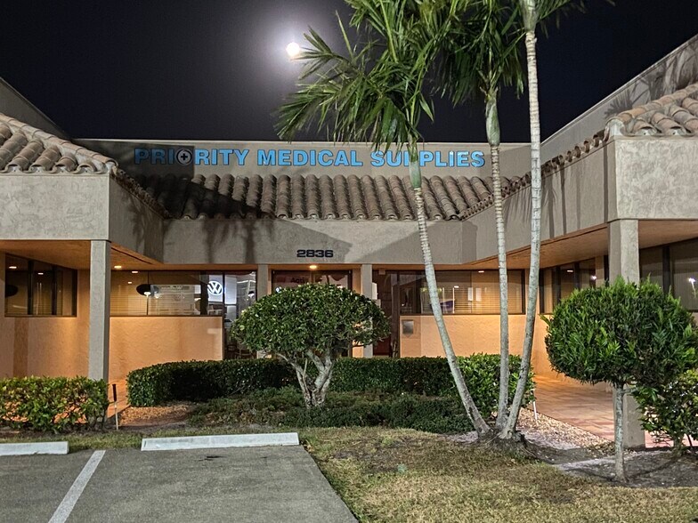 More Photos Of 2836-2854 SE Federal Hwy, Stuart Medical For Lease