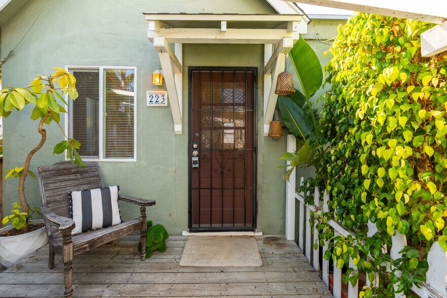 More Photos Of 215 Lolita St, Encinitas Apartments For Sale