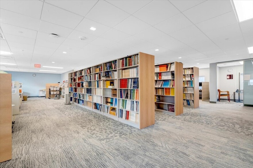 More Photos Of 4220 King St, Alexandria Office For Sale