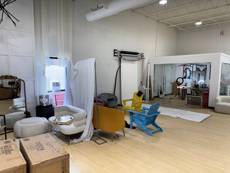 More Photos Of 250 Laredo Dr, Decatur Light Distribution For Lease