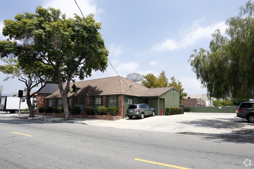 More Photos Of 400-406 N Maclay Ave, San Fernando Medical For Sale