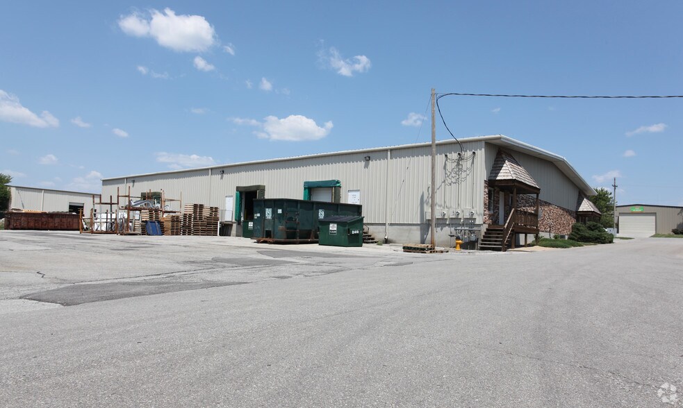 More Photos Of 15342 S Keeler St, Olathe Warehouse For Lease