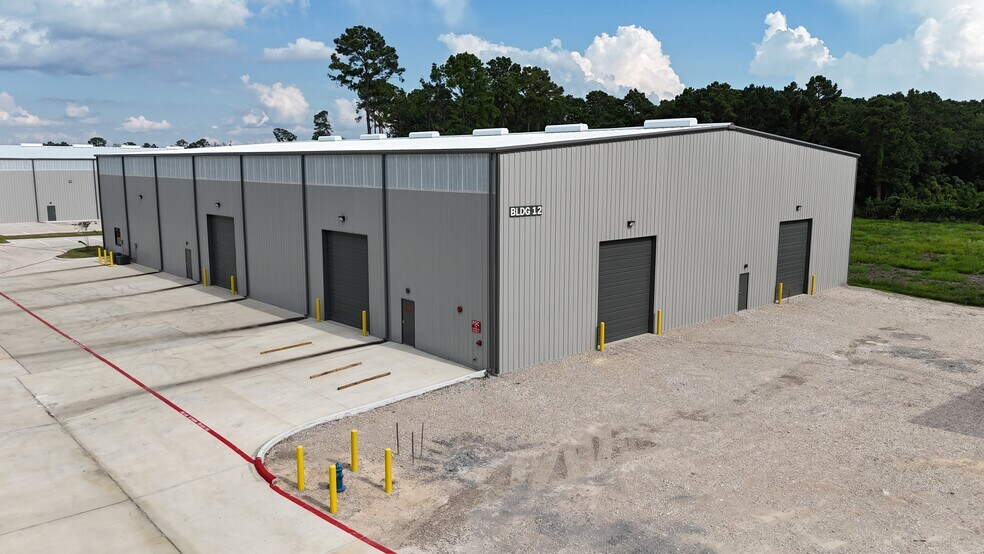 More Photos Of 2323 S Houston Ave, Humble Manufacturing For Sale