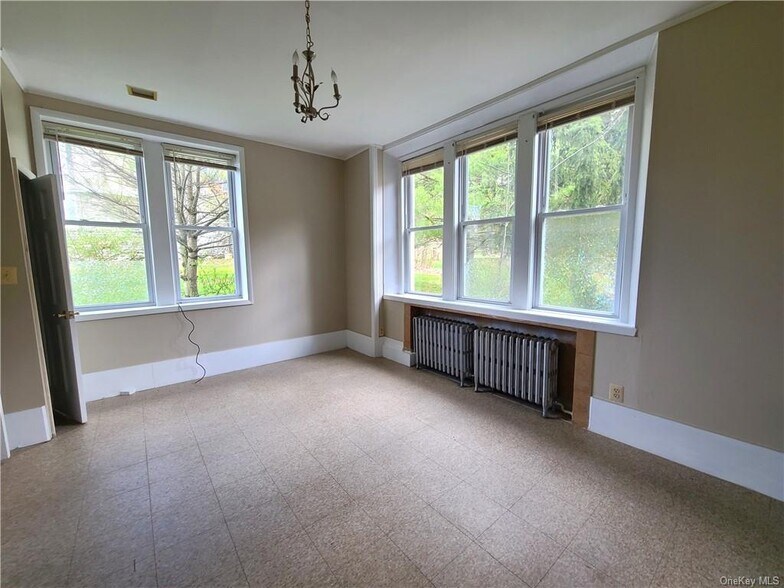 More Photos Of 48 Loomis Village Rd, Liberty Apartments For Sale