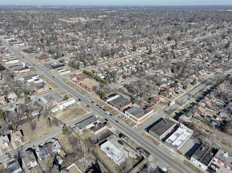 More Photos Of 10301 Whittier Ave, Detroit Auto Repair For Sale