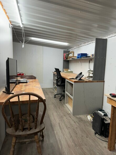 More Photos Of 20643 Sussex Hwy, Seaford Warehouse For Lease