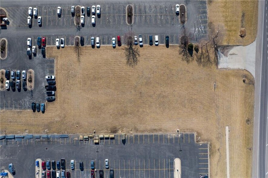 More Photos Of 1305 S Riverside Rd, Saint Joseph Land For Sale