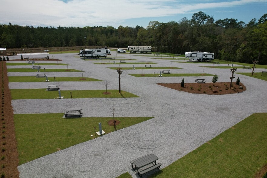 More Photos Of 364 Radcliff Rd, Creola Trailer Camper Park For Sale