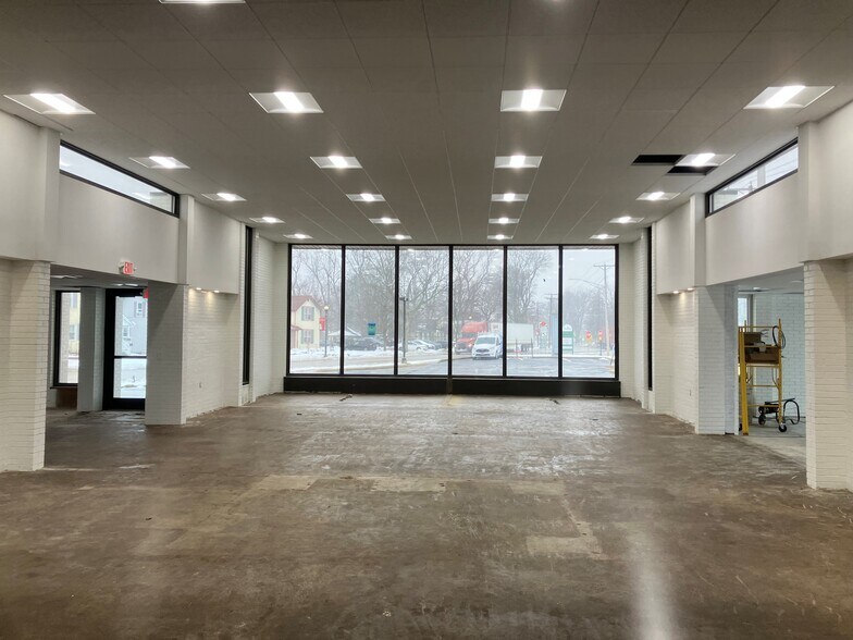 More Photos Of 310 Section Line Rd, Manteno General Retail For Lease