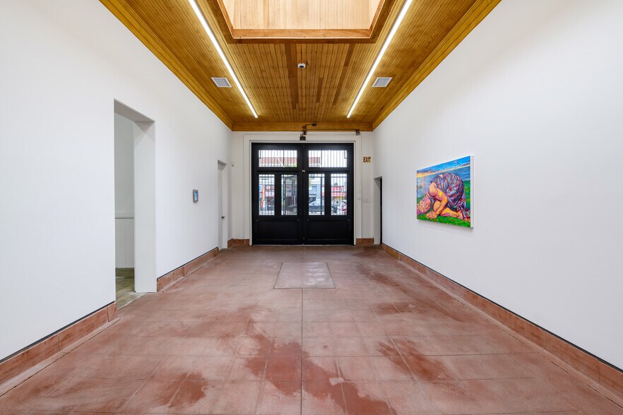 More Photos Of 244 W Florence Ave, Los Angeles Freestanding For Sale