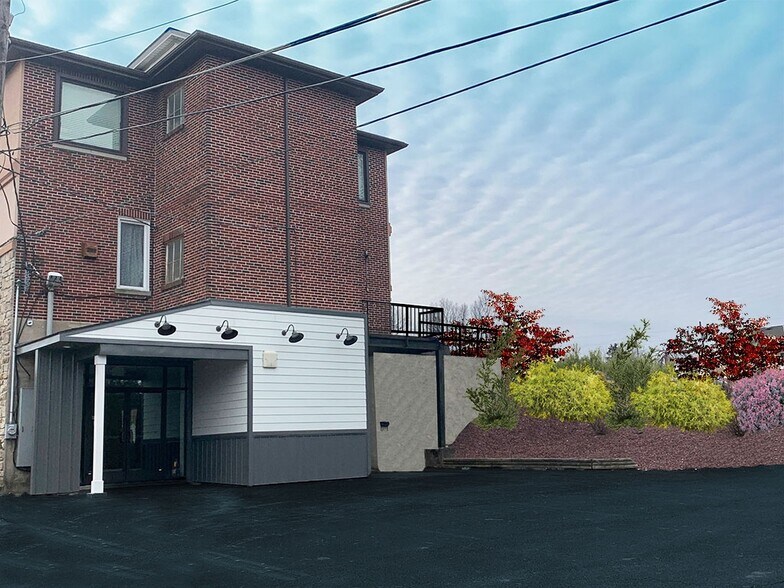 More Photos Of 5001 Carlisle Pike, Mechanicsburg Office For Lease