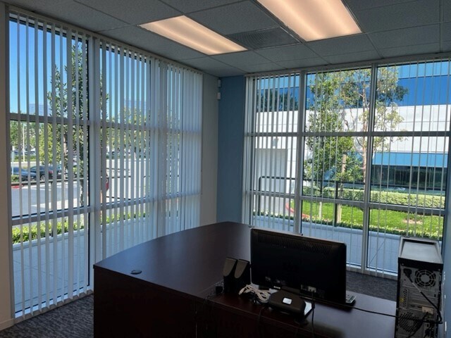 More Photos Of 18 Technology Dr, Irvine Light Distribution For Lease