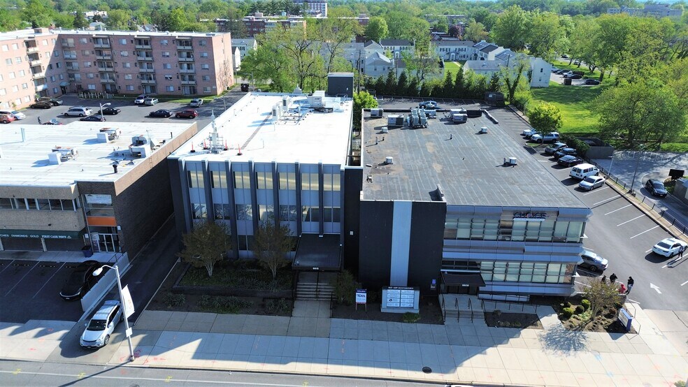 More Photos Of 6609-6615 Reisterstown Rd, Baltimore Medical For Lease