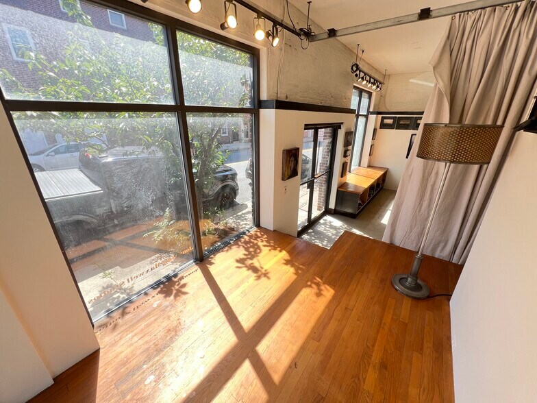 More Photos Of 1438-1442 Light St, Baltimore Showroom For Sale