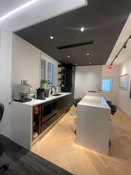 More Photos Of 709 D St SE, Washington Storefront For Lease