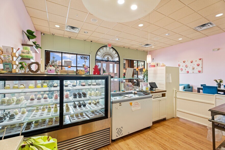 More Photos Of 203-205 S Stratford Rd, Winston-Salem Freestanding For Lease