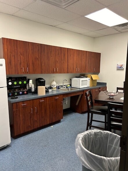More Photos Of 8801 Wallisville Rd, Houston Warehouse For Lease