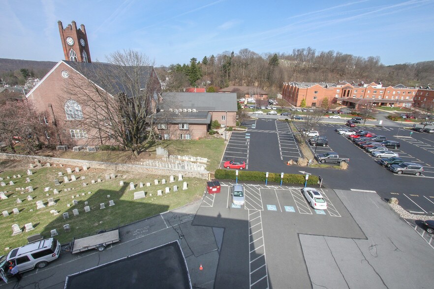 More Photos Of 1 Philadelphia Ave, Boyertown Medical For Lease