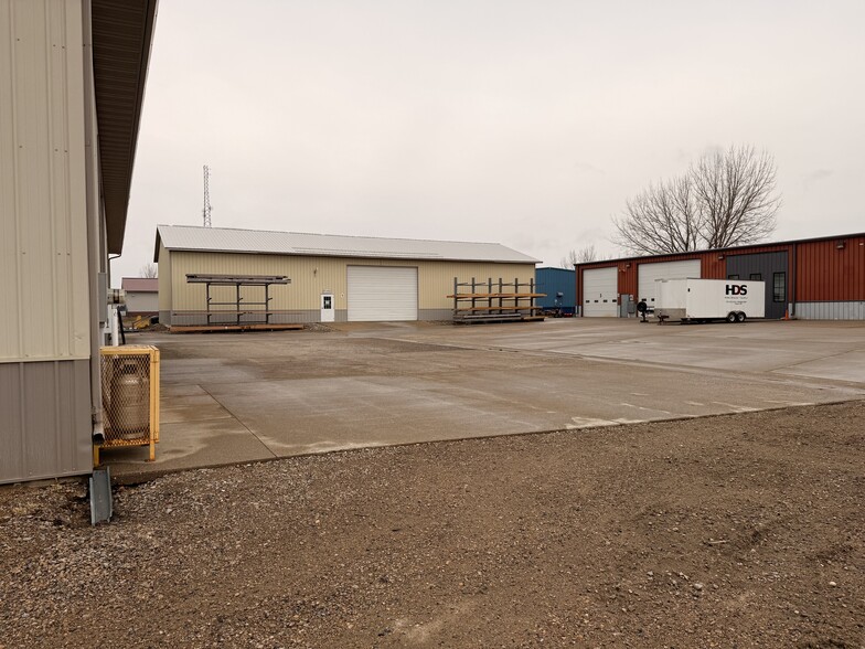 More Photos Of 5936 53rd Ave, Fargo Warehouse For Sale