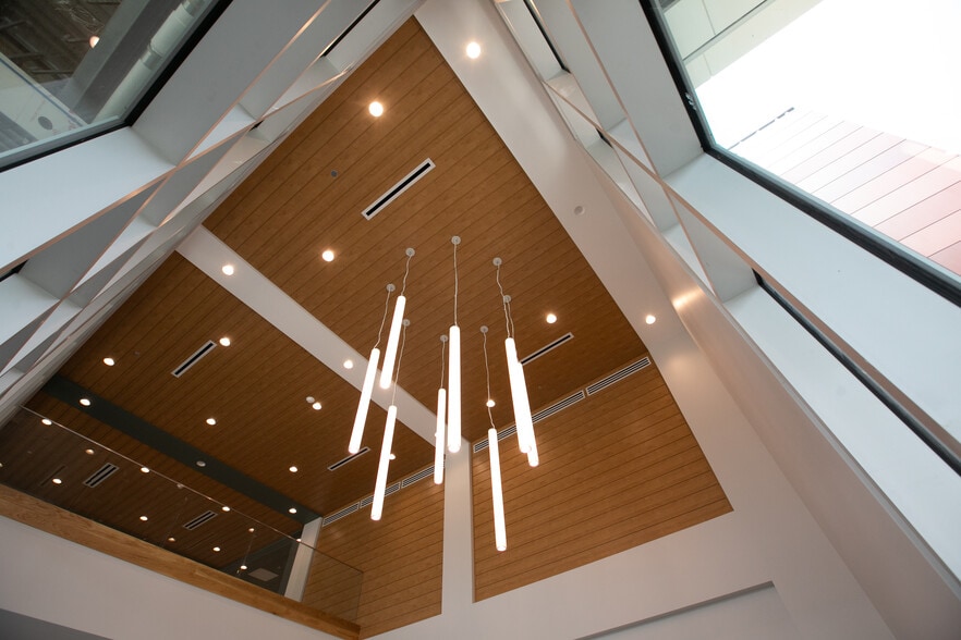 More Photos Of 1425 E Glendale Blvd., Valparaiso Healthcare For Lease