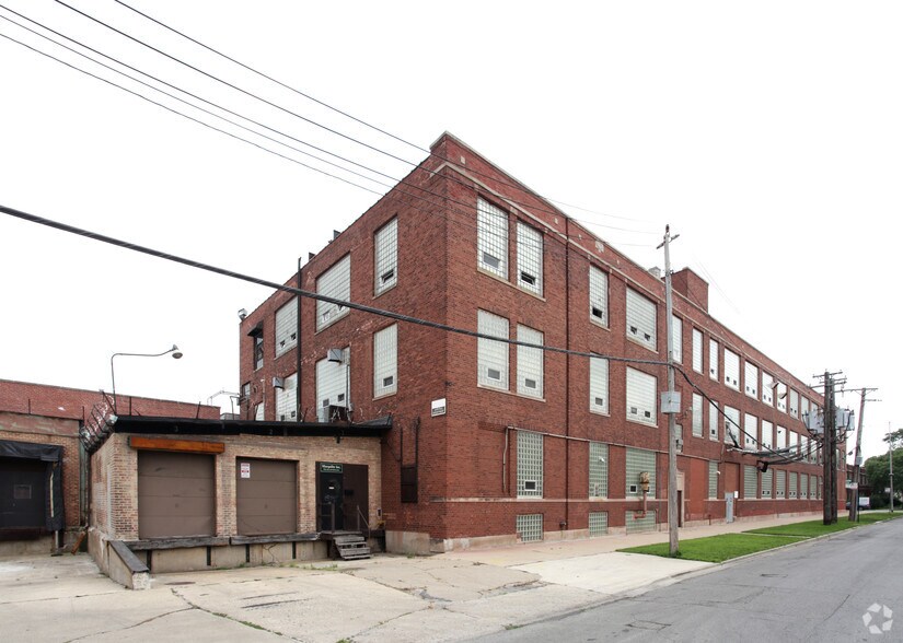 More Photos Of 2701 N Kildare Ave, Chicago Warehouse For Lease