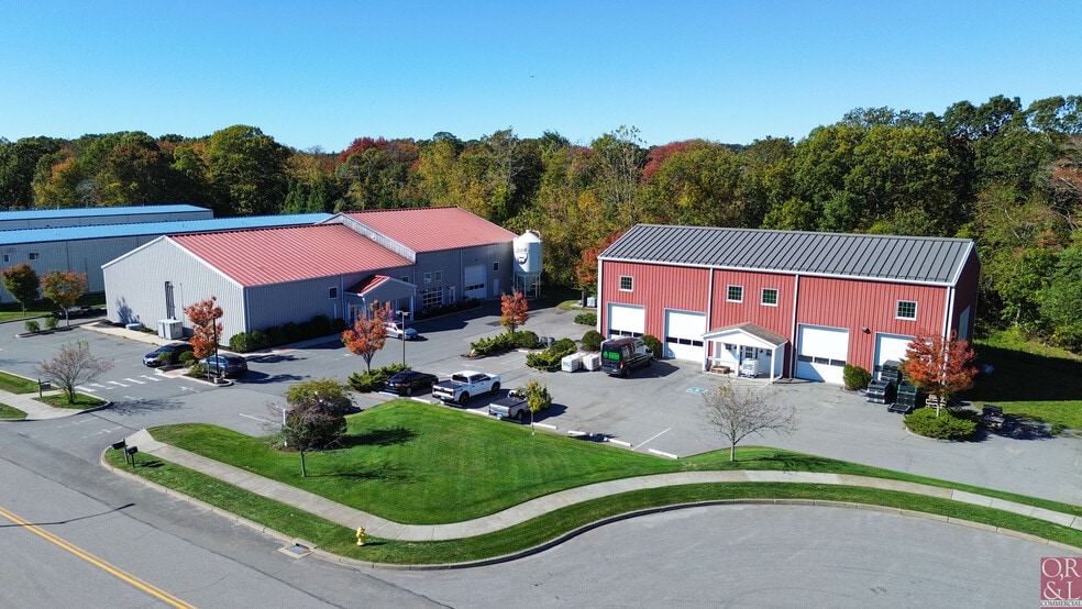 Primary Photo Of 225 Leonard Dr, Groton Warehouse For Sale