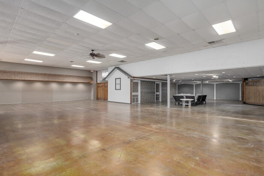 More Photos Of 11966 State Hwy 13, Kimberling City General Retail For Sale