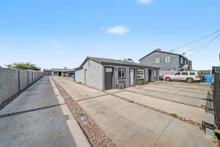 More Photos Of 4028 S 15th St, Phoenix Multifamily For Sale