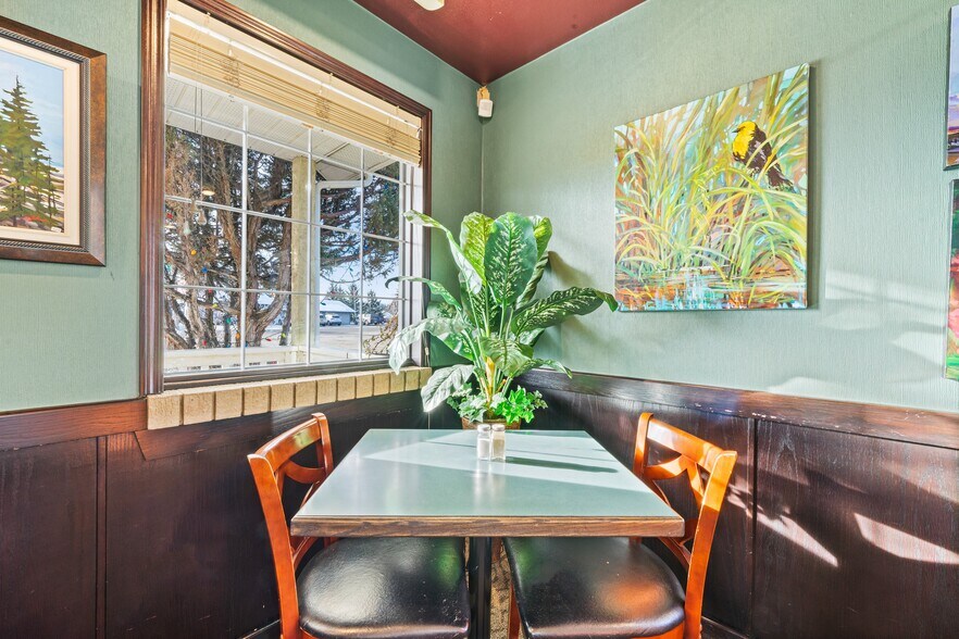 More Photos Of 1916 10th Av, Spruce View Restaurant For Sale