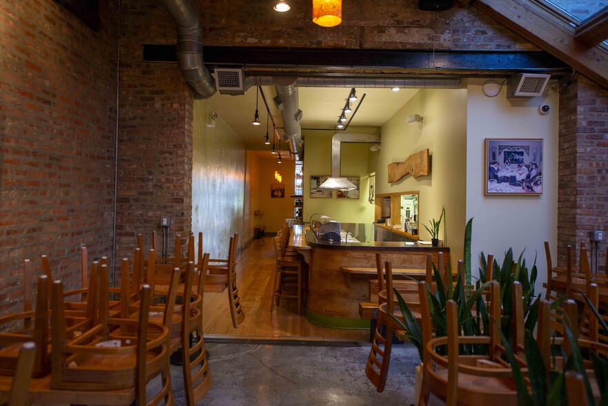 More Photos Of 1829 W Chicago Ave, Chicago Storefront Retail Residential For Lease