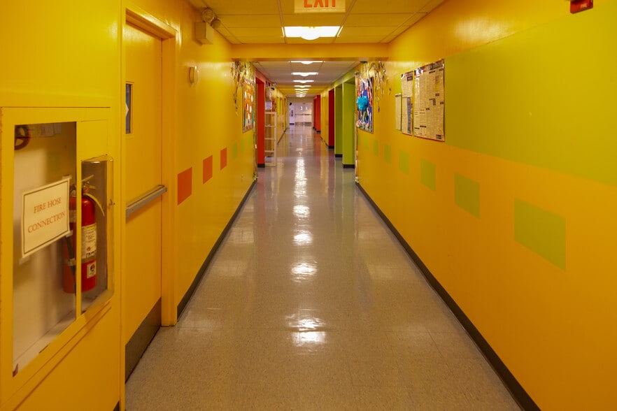 More Photos Of 1460 Livingston Ave, North Brunswick Warehouse For Lease