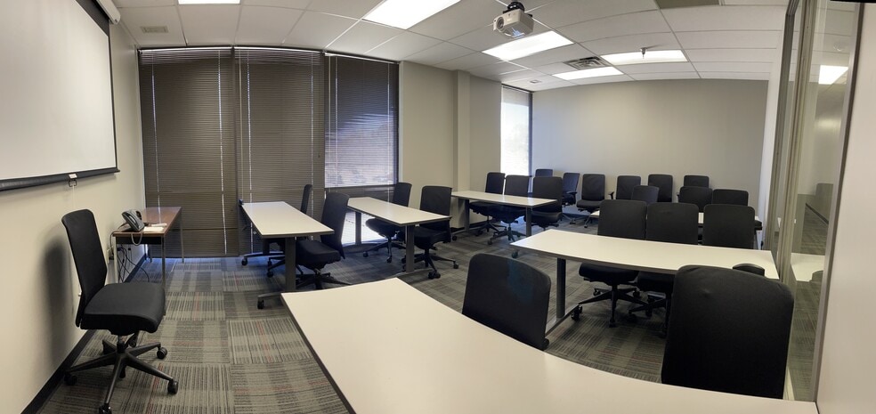 More Photos Of 4021A Ambassador Caffery Pky, Lafayette Office For Lease