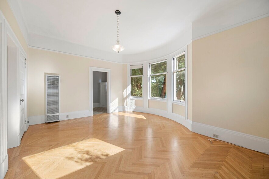 More Photos Of 2 Hugo St, San Francisco Multifamily For Sale