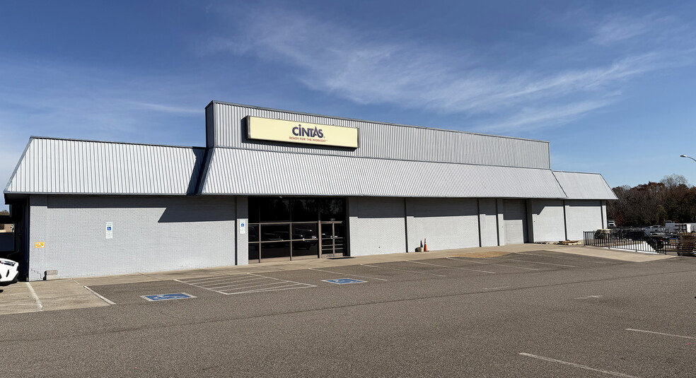 Primary Photo Of 1708-1710 W Hundred Rd, Chester Warehouse For Lease