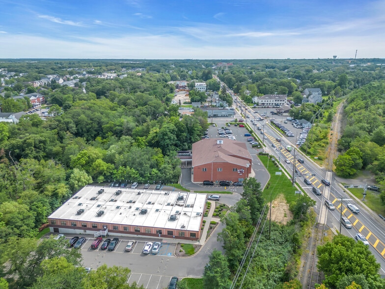 More Photos Of 105 River Ave, Lakewood Office For Lease