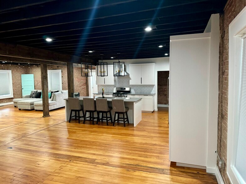 More Photos Of 1701 Southwest Blvd, Kansas City Storefront Retail Office For Lease