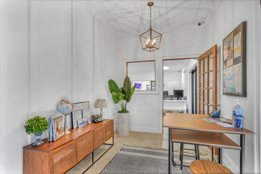 More Photos Of 955 SE Central Pky, Stuart Office For Lease