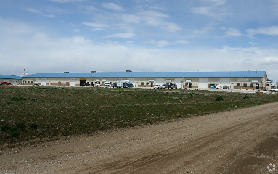 More Photos Of 393-407 N Denver Ave, Loveland Flex For Lease