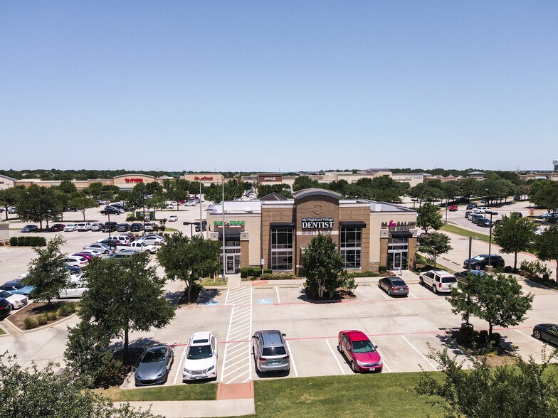 More Photos Of 3120 Justin Rd, Highland Village General Retail For Lease