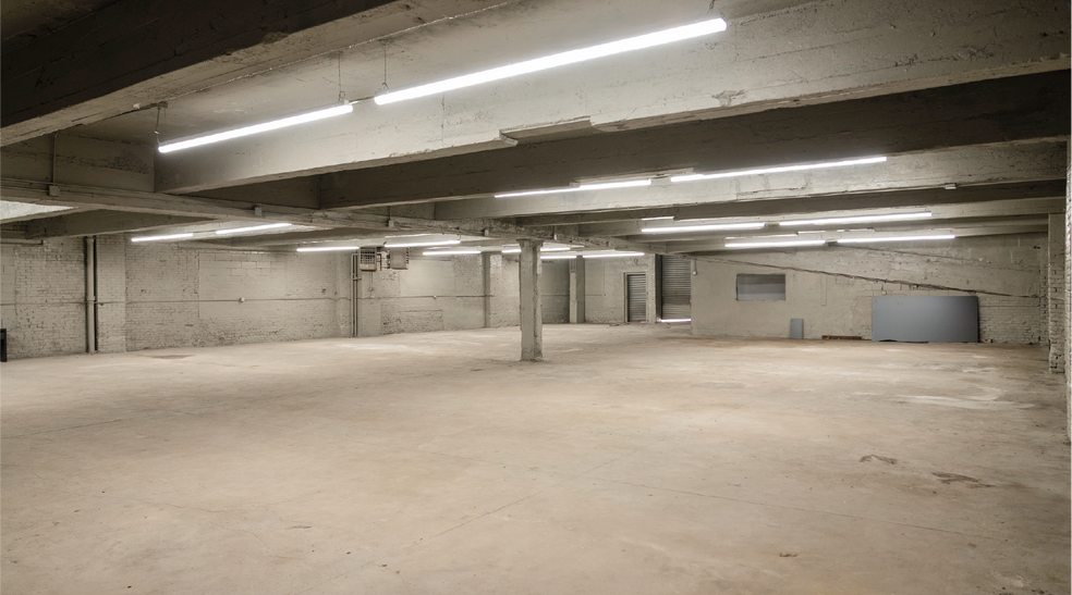 More Photos Of 355 E 173rd St, Bronx Service For Lease