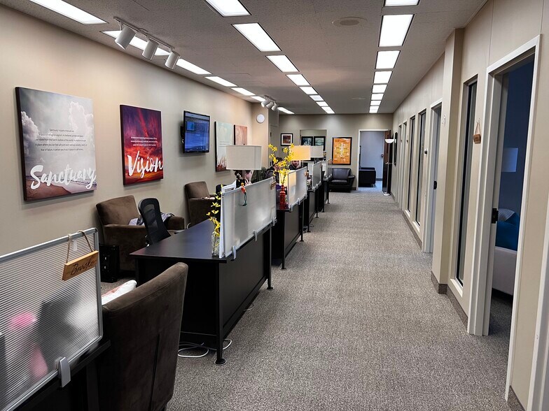 More Photos Of 219 E Maple St, Canton Office For Lease