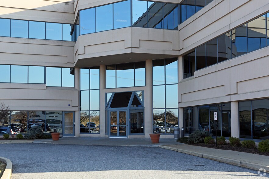 More Photos Of 300 Stevens Dr, Lester Office For Lease