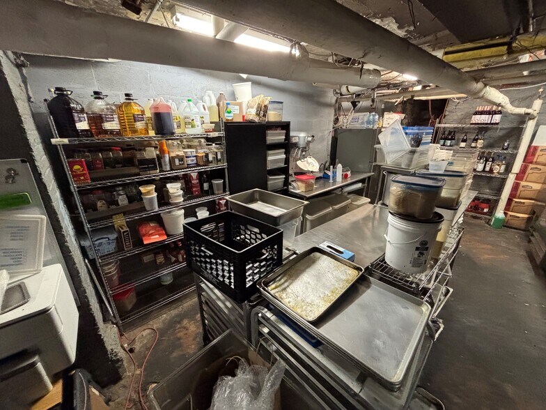 More Photos Of 818 Franklin Ave, Brooklyn General Retail For Lease