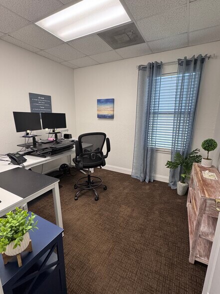 More Photos Of 412-414 Madrid Blvd, Punta Gorda Office For Lease