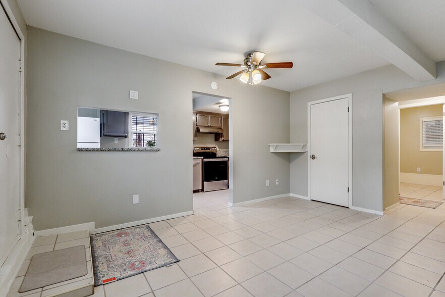 More Photos Of 517 13th St, Sacramento Multifamily For Sale