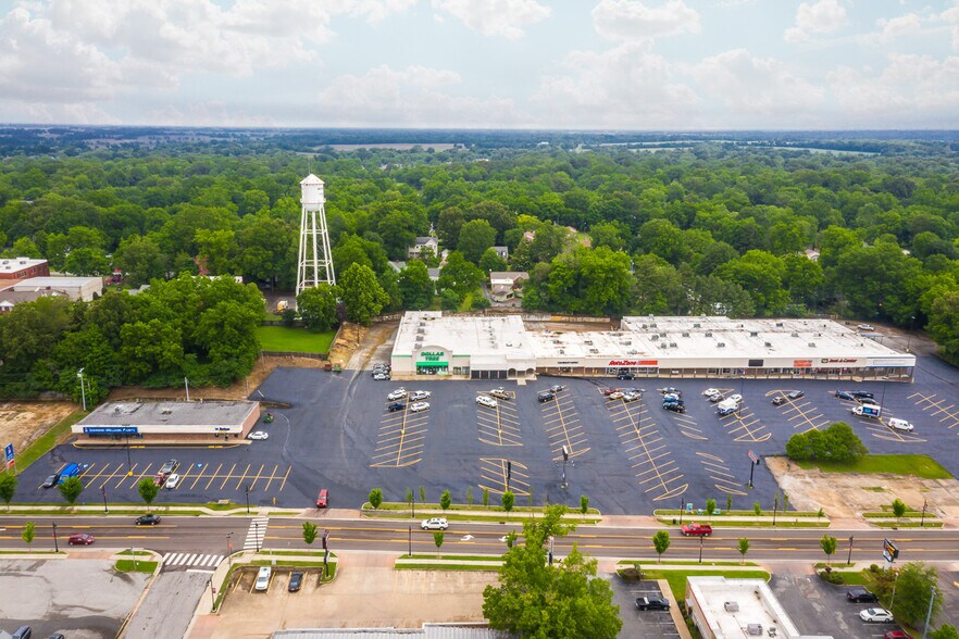 More Photos Of 335-339 E Main St, Brownsville General Retail For Sale