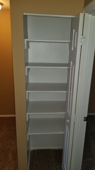 More Photos Of 156 Delmar Ln, Newport News Apartments For Sale