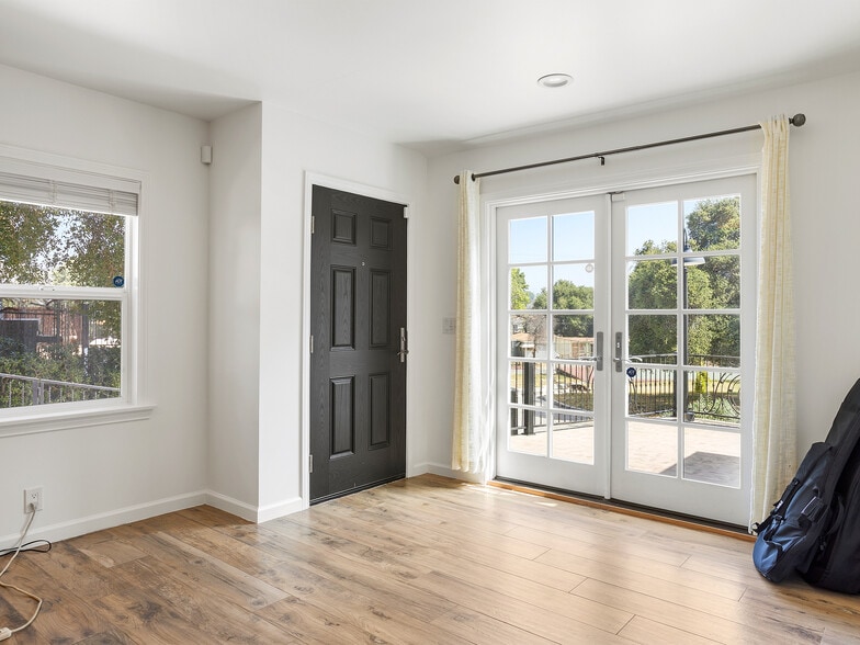 More Photos Of 7580 McGroarty Ter, Tujunga Apartments For Sale
